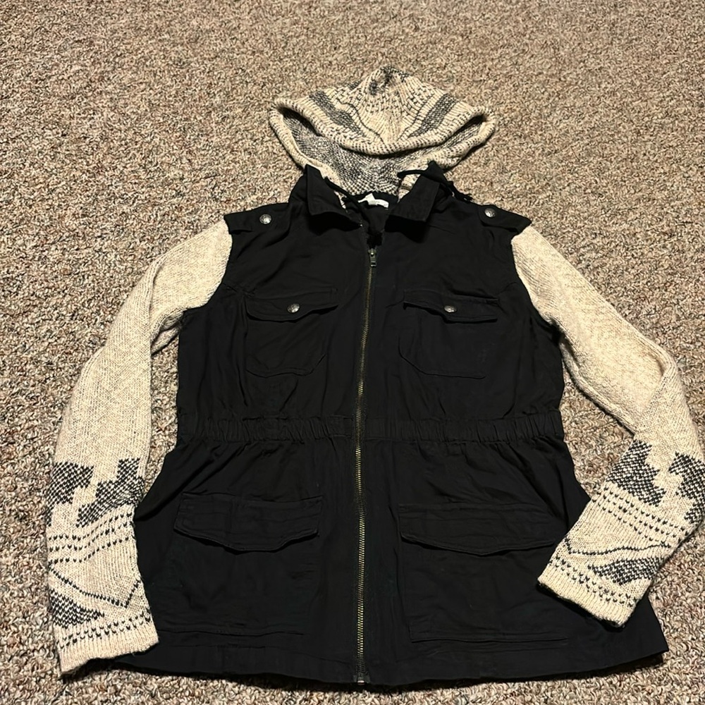 Maurices Black & cream jacket with knit sleeves and hood Medium